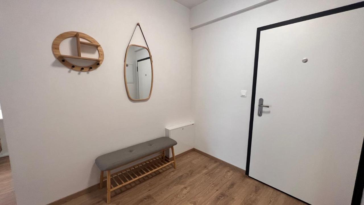 2 Room Apartment Rovinka, 204 エクステリア 写真